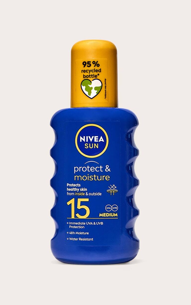 PrettyLittleThing Women's Nivea Sun Protect & Moisture Sun Lotion Spray SPF 15 200ml, White One Size
